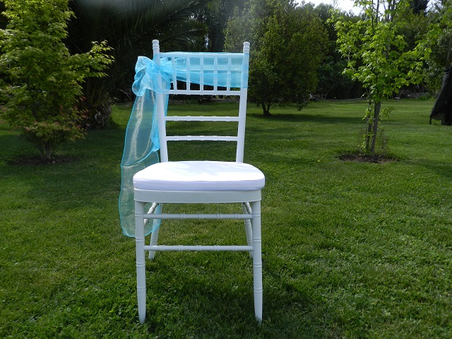 a todo evento chile santiago region metropolitana Atodoevento, Arriendo de Mesas, Arriendo de Sillas, Arriendo de Vajilla, Arriendo de Cristaleria y Cuchillería para Eventos Silla Chiavari 01